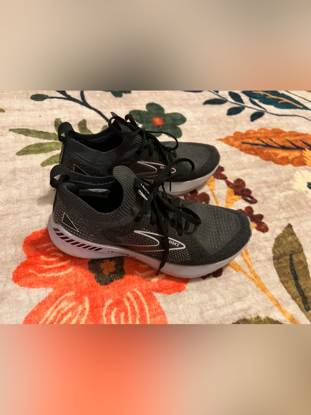 Brooks Black and Gray Knit Running Sneakers - Picture 3 of 6